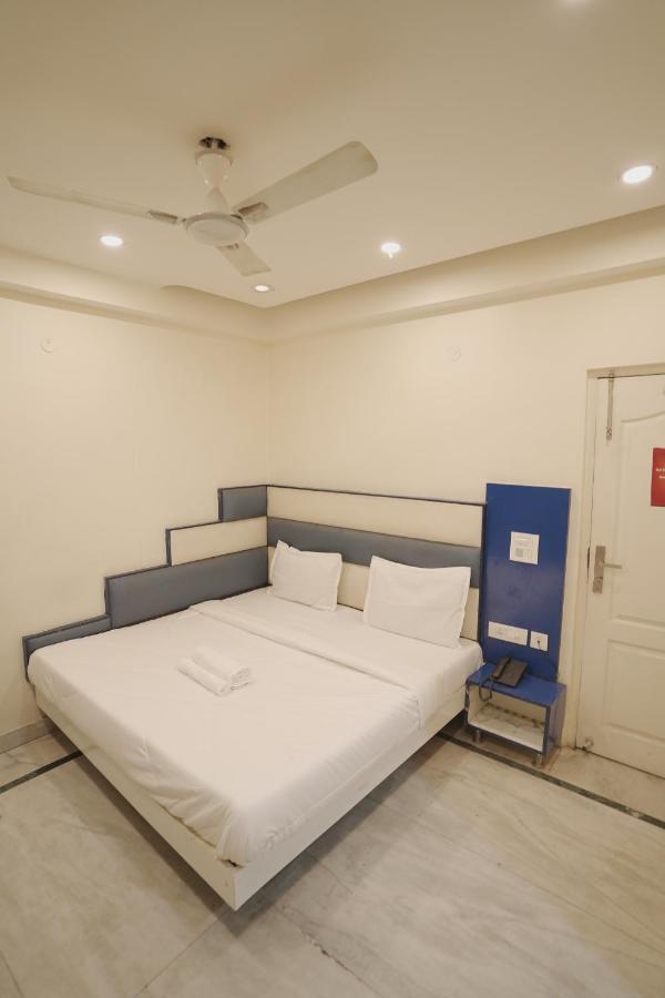 Hotel Leo Continental นิวเดลี ภายนอก รูปภาพ