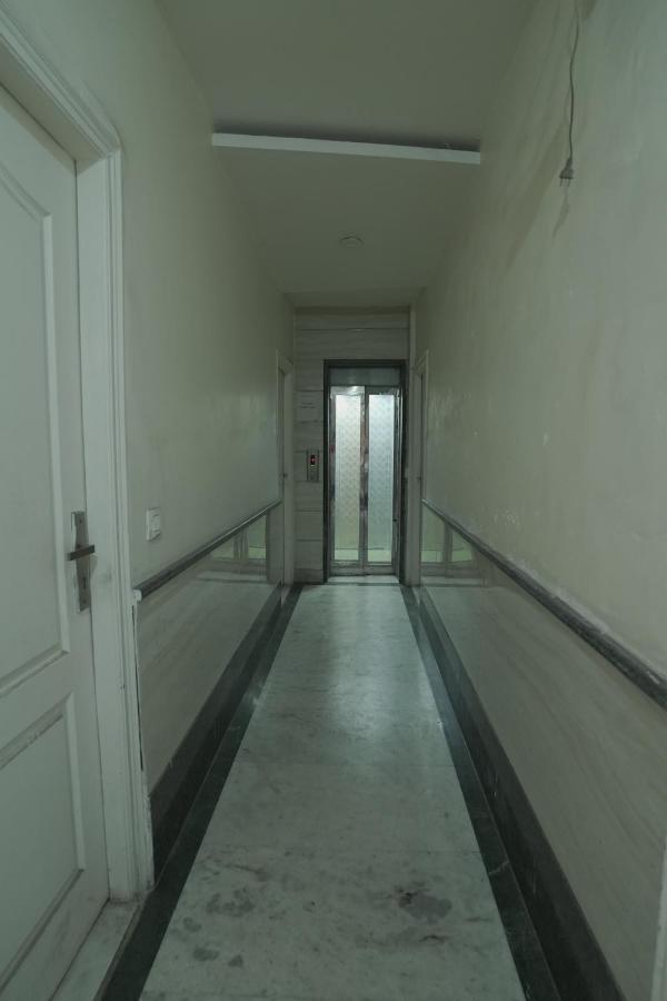 Hotel Leo Continental นิวเดลี ภายนอก รูปภาพ