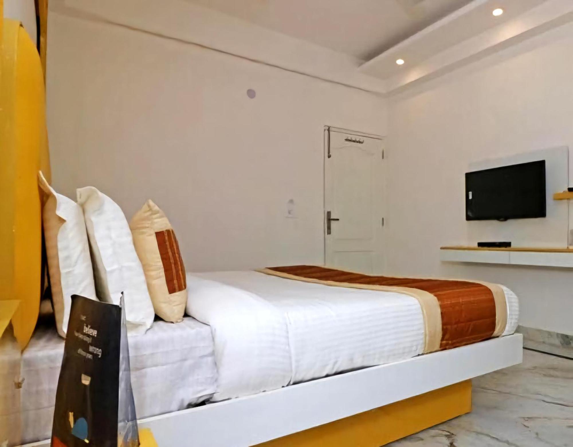 Hotel Leo Continental นิวเดลี ภายนอก รูปภาพ